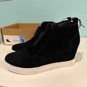 Steve Madden Flavy Black Wedge Sneaker Booties Women’s Size 9